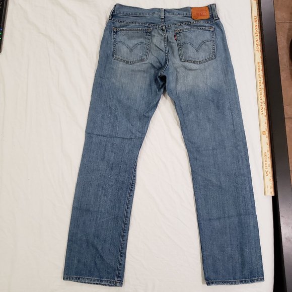 LEVI'S Men's Distressed 501 button Fly - Picture 2 of 6